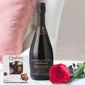 Preserved Rose, Prosecco Fidora & 65g Guylian Chocolates