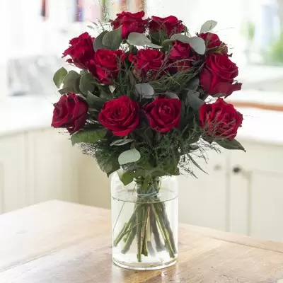 12 - 24 Luxury Red Roses 